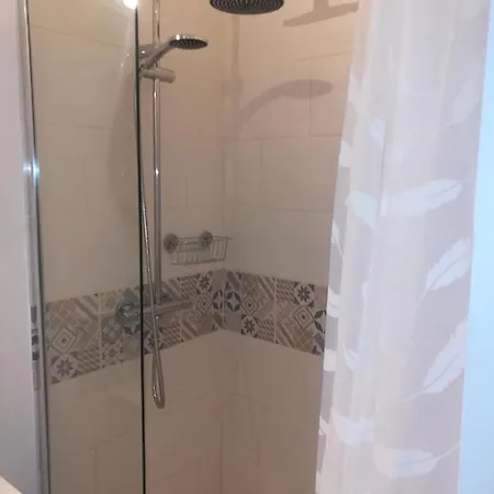 Le Insolite Gonnedouille Penzion