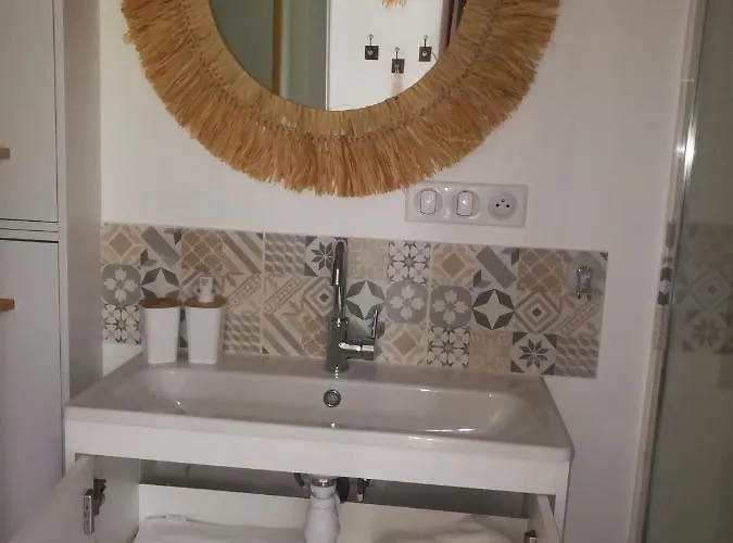 Le Insolite Gonnedouillé 3*